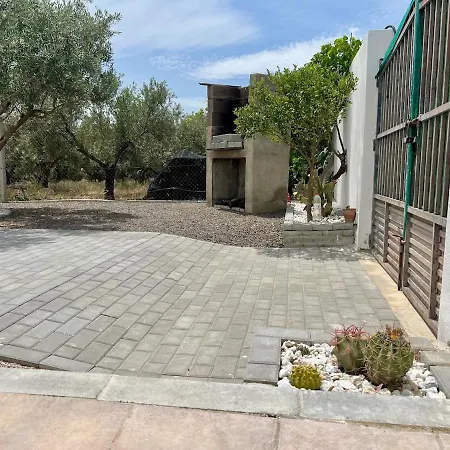 Holiday home Oasis Pool In The Desert Bbq And Garden *